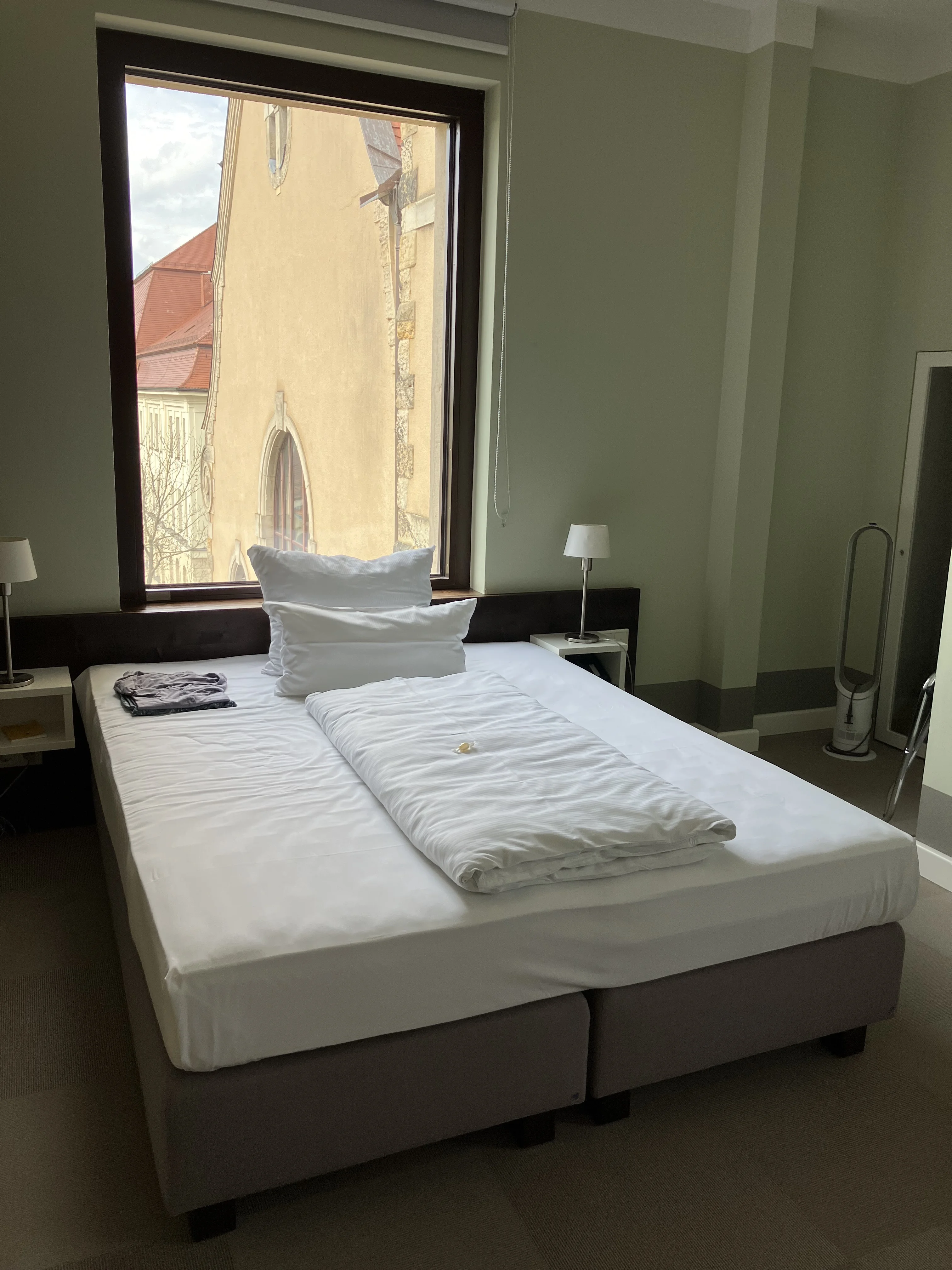 6_Hotelzimmer.jpeg